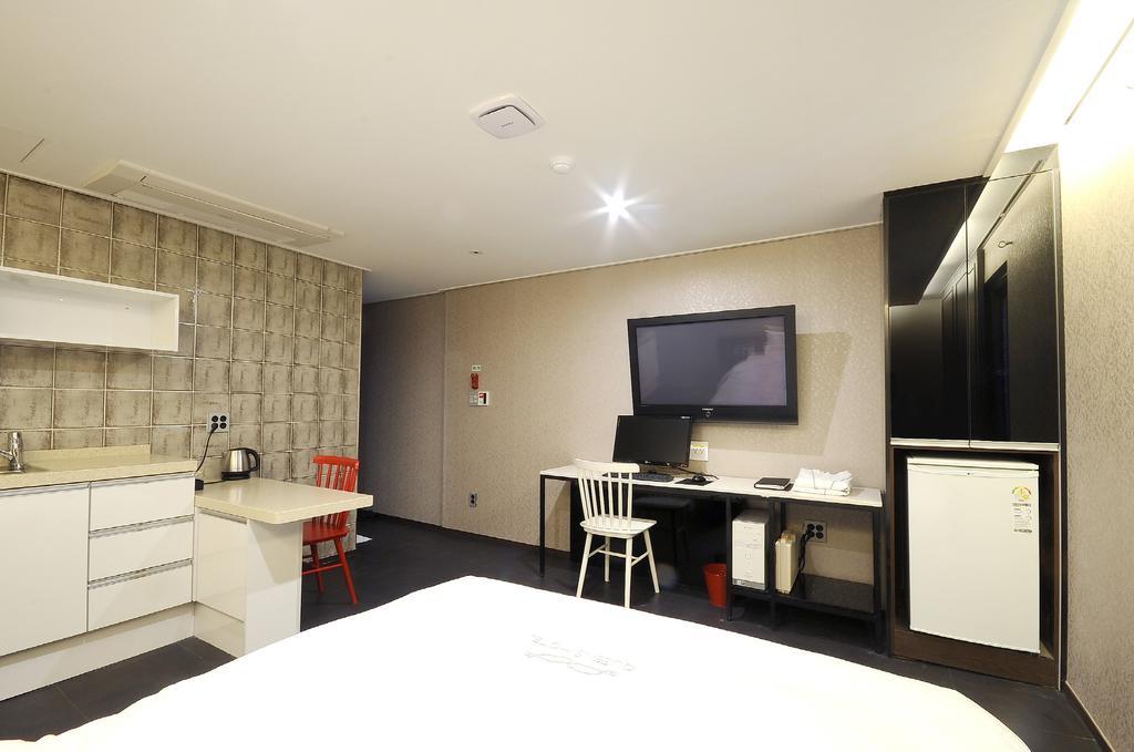 Queens Hotel Seomyeon Busan Exterior photo