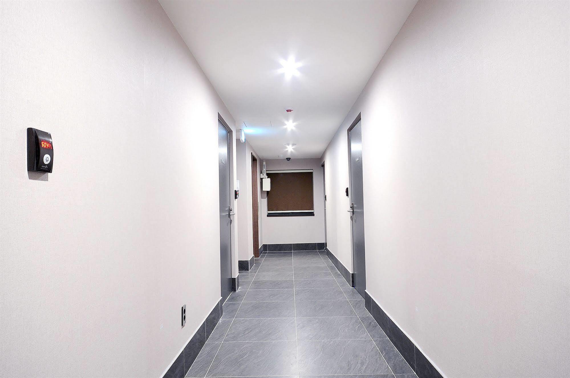 Queens Hotel Seomyeon Busan Exterior photo